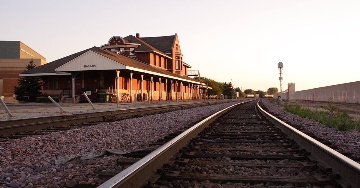 Small city with easy access, Mankato, MN