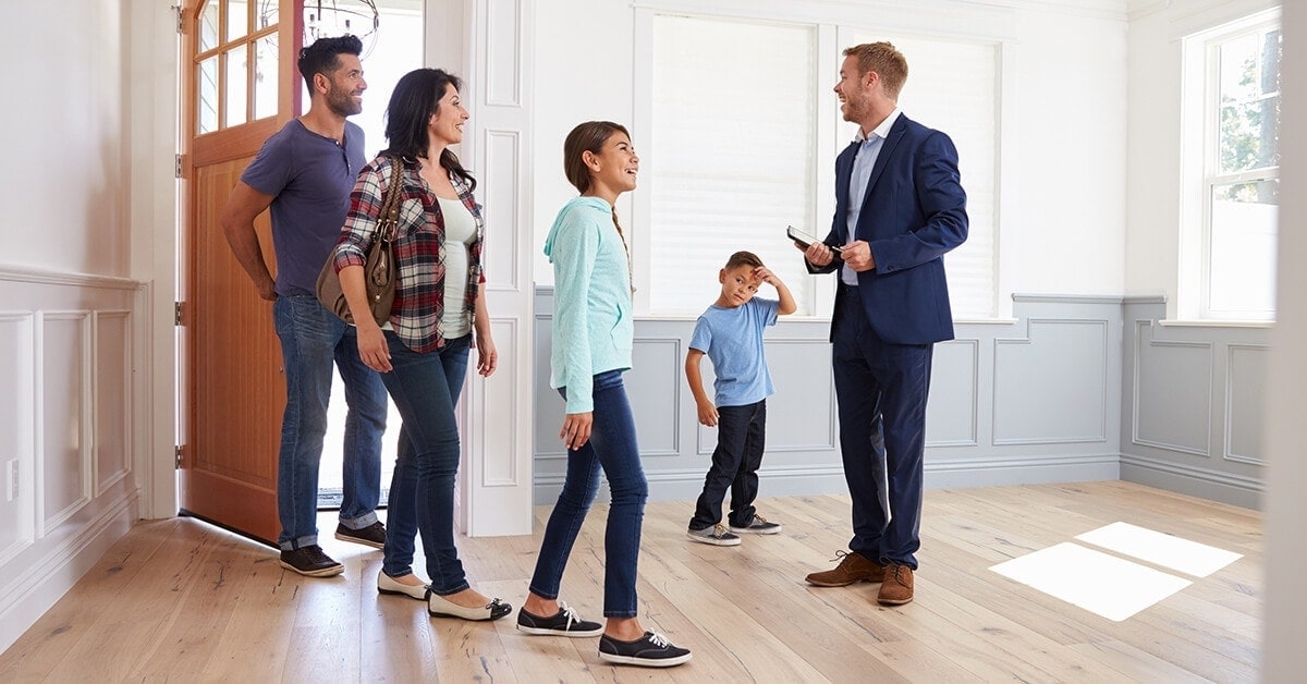 Experienced real estate agents are assets in Los Angeles, CA