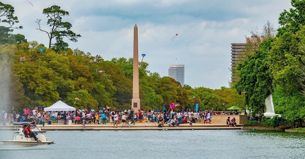 Rapidly growing, culturally diverse population in Houston, Texas